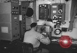 Standbild Radio telegrapher United States USA, 1942, aus Sekunde 28 historischem Filmmaterial Videoclip 65675058090