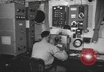 Standbild Radio telegrapher United States USA, 1942, aus Sekunde 29 historischem Filmmaterial Videoclip 65675058090