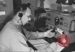 Standbild Radio telegrapher United States USA, 1942, aus Sekunde 30 historischem Filmmaterial Videoclip 65675058090