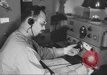 Standbild Radio telegrapher United States USA, 1942, aus Sekunde 35 historischem Filmmaterial Videoclip 65675058090