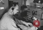 Standbild Radio telegrapher United States USA, 1942, aus Sekunde 36 historischem Filmmaterial Videoclip 65675058090
