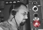 Standbild Radio telegrapher United States USA, 1942, aus Sekunde 48 historischem Filmmaterial Videoclip 65675058090
