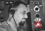 Standbild Radio telegrapher United States USA, 1942, aus Sekunde 50 historischem Filmmaterial Videoclip 65675058090