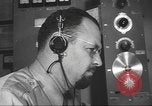 Standbild Radio telegrapher United States USA, 1942, aus Sekunde 51 historischem Filmmaterial Videoclip 65675058090