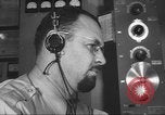 Standbild Radio telegrapher United States USA, 1942, aus Sekunde 56 historischem Filmmaterial Videoclip 65675058090