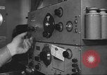 Standbild Radio telegrapher United States USA, 1942, aus Sekunde 62 historischem Filmmaterial Videoclip 65675058090