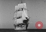 Standbild Merchant Marine Offizier Kandidaten Kings Point New York USA, 1942, aus Sekunde 26 historischem Filmmaterial Videoclip 65675058097
