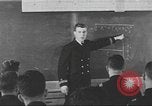 Standbild Merchant Marine Offizier Kandidaten Kings Point New York USA, 1942, aus Sekunde 11 historischem Filmmaterial Videoclip 65675058102