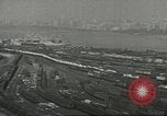 Standbild Bekämpfung von Bränden in den Seehäfen United States USA, 1944, aus Sekunde 3 historischem Filmmaterial Videoclip 65675058108