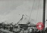 Standbild Bekämpfung von Bränden in den Seehäfen United States USA, 1944, aus Sekunde 17 historischem Filmmaterial Videoclip 65675058108
