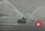 Standbild Bekämpfung von Bränden in den Seehäfen United States USA, 1944, aus Sekunde 29 historischem Filmmaterial Videoclip 65675058108