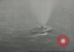 Standbild Bekämpfung von Bränden in den Seehäfen United States USA, 1944, aus Sekunde 55 historischem Filmmaterial Videoclip 65675058108
