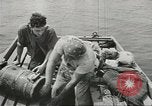Immagine di La marina mercantile marinai United States USA, 1944, secondo 60 filmato di repertorio 65675058112