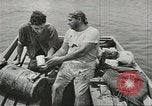 Immagine di La marina mercantile marinai United States USA, 1944, secondo 62 filmato di repertorio 65675058112