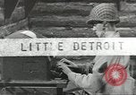 Image automotive usine de remontage Théâtre Méditerranéen, 1943, de la seconde 38 séquences d'archives historiques vidéo 65675058120