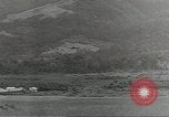 Standbild Douglas C-47 Skytrain Wau Papua Neu Guinea, 1943, aus Sekunde 62 historischem Filmmaterial Videoclip 65675058121