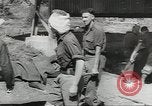 Standbild Douglas C-47 Skytrain Wau Papua Neu Guinea, 1943, aus Sekunde 7 historischem Filmmaterial Videoclip 65675058123