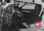 Standbild Douglas C-47 Skytrain Wau Papua Neu Guinea, 1943, aus Sekunde 21 historischem Filmmaterial Videoclip 65675058123