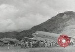 Standbild Douglas C-47 Skytrain Wau Papua Neu Guinea, 1943, aus Sekunde 25 historischem Filmmaterial Videoclip 65675058123