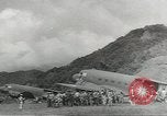 Standbild Douglas C-47 Skytrain Wau Papua Neu Guinea, 1943, aus Sekunde 28 historischem Filmmaterial Videoclip 65675058123