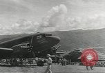 Standbild Douglas C-47 Skytrain Wau Papua Neu Guinea, 1943, aus Sekunde 39 historischem Filmmaterial Videoclip 65675058123