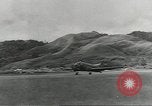 Standbild Douglas C-47 Skytrain Wau Papua Neu Guinea, 1943, aus Sekunde 44 historischem Filmmaterial Videoclip 65675058123
