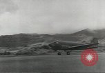 Standbild Douglas C-47 Skytrain Wau Papua Neu Guinea, 1943, aus Sekunde 47 historischem Filmmaterial Videoclip 65675058123