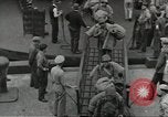 Standbild amerikanische Truppen New York United States USA, 1944, aus Sekunde 28 historischem Filmmaterial Videoclip 65675058140