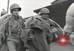 Standbild Amerikanische Soldaten auf dem Weg in den Krieg New York City USA, 1944, aus Sekunde 27 historischem Filmmaterial Videoclip 65675058141