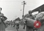 Standbild Amerikanische Soldaten auf dem Weg in den Krieg New York City USA, 1944, aus Sekunde 40 historischem Filmmaterial Videoclip 65675058141