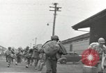 Standbild Amerikanische Soldaten auf dem Weg in den Krieg New York City USA, 1944, aus Sekunde 43 historischem Filmmaterial Videoclip 65675058141