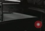 Standbild Amerikanische Soldaten auf dem Weg in den Krieg New York City USA, 1944, aus Sekunde 45 historischem Filmmaterial Videoclip 65675058141
