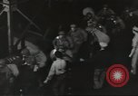 Standbild Amerikanische Soldaten auf dem Weg in den Krieg New York City USA, 1944, aus Sekunde 53 historischem Filmmaterial Videoclip 65675058141