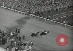 Standbild Kentucky Derby Louisville Kentucky USA, 1944, aus Sekunde 19 historischem Filmmaterial Videoclip 65675058151