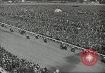 Standbild Kentucky Derby Louisville Kentucky USA, 1944, aus Sekunde 25 historischem Filmmaterial Videoclip 65675058151