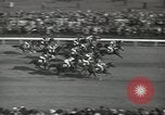 Standbild Kentucky Derby Louisville Kentucky USA, 1944, aus Sekunde 38 historischem Filmmaterial Videoclip 65675058151