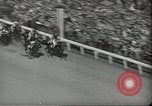 Standbild Kentucky Derby Louisville Kentucky USA, 1944, aus Sekunde 43 historischem Filmmaterial Videoclip 65675058151