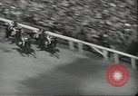 Standbild Kentucky Derby Louisville Kentucky USA, 1944, aus Sekunde 44 historischem Filmmaterial Videoclip 65675058151