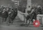Standbild Kentucky Derby Louisville Kentucky USA, 1944, aus Sekunde 51 historischem Filmmaterial Videoclip 65675058151