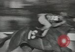 Standbild Kentucky Derby Louisville Kentucky USA, 1944, aus Sekunde 53 historischem Filmmaterial Videoclip 65675058151