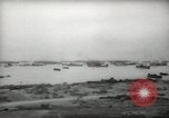 Standbild Allied Infanterie Normandie Frankreich, 1944, aus Sekunde 21 historischem Filmmaterial Videoclip 65675058152