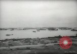 Standbild Allied Infanterie Normandie Frankreich, 1944, aus Sekunde 22 historischem Filmmaterial Videoclip 65675058152