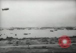 Standbild Allied Infanterie Normandie Frankreich, 1944, aus Sekunde 24 historischem Filmmaterial Videoclip 65675058152