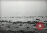 Standbild Allied Infanterie Normandie Frankreich, 1944, aus Sekunde 32 historischem Filmmaterial Videoclip 65675058152