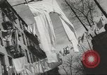 Standbild Rationierung von Lebensmitteln United States USA, 1943, aus Sekunde 47 historischem Filmmaterial Videoclip 65675058157