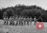 Immagine di Agente OSS formazione militare United States USA, 1943, secondo 5 filmato di repertorio 65675058173
