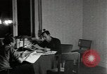 Image d'agents du renseignement secret théâtre européen, 1944, de la seconde 5 séquences d'archives historiques vidéo 65675058193