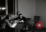 Image d'agents du renseignement secret théâtre européen, 1944, de la seconde 8 séquences d'archives historiques vidéo 65675058193