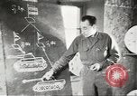 Standbild deutsche Agenten europäische Theater, 1944, aus Sekunde 34 historischem Filmmaterial Videoclip 65675058197