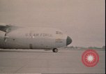 Standbild C-141 Starlifter aircraft Washington State United States USA, 1970, aus Sekunde 13 historischem Filmmaterial Videoclip 65675058222